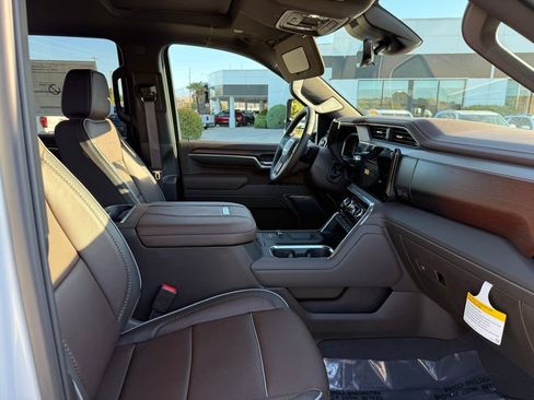 New 2026 GMC Sierra 3500 Denali w/ Denali Reserve Package image 28