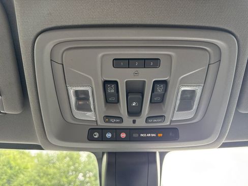 Used 2021 GMC Sierra 3500 Denali w/ Denali Ultimate Package AWD/4WD image 14