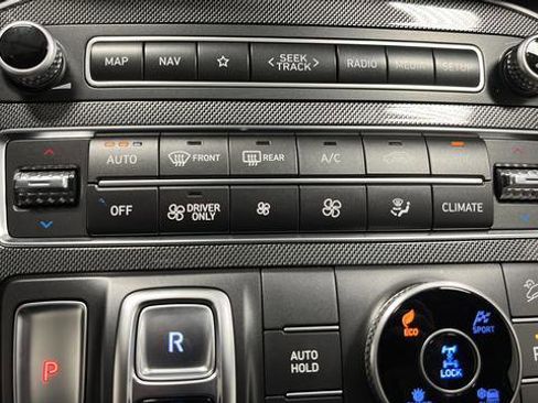 Used 2023 Hyundai Santa Fe Limited w/ Cargo Package image 18