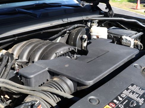 Used 2019 GMC Yukon XL Denali w/ Open Road Package image 35