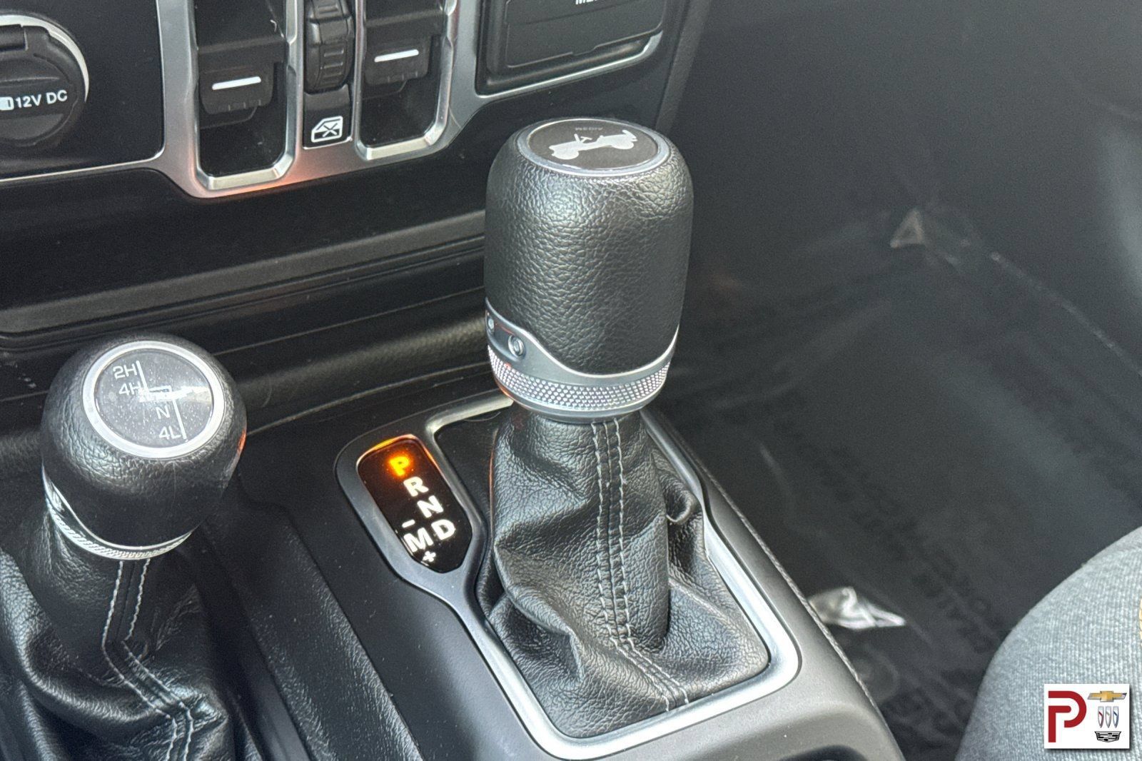 Used 2024 Jeep Wrangler Unlimited Sahara AWD/4WD image 24