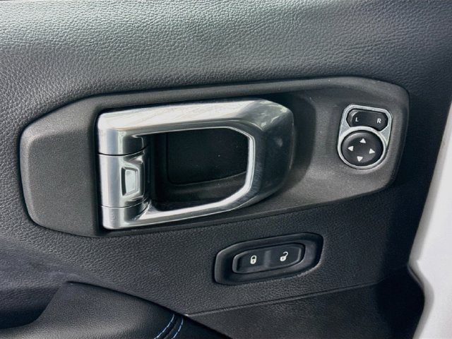 Used 2024 Jeep Wrangler High Altitude AWD/4WD image 18