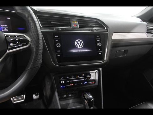 Certified 2024 Volkswagen Tiguan SE R-Line AWD/4WD image 9