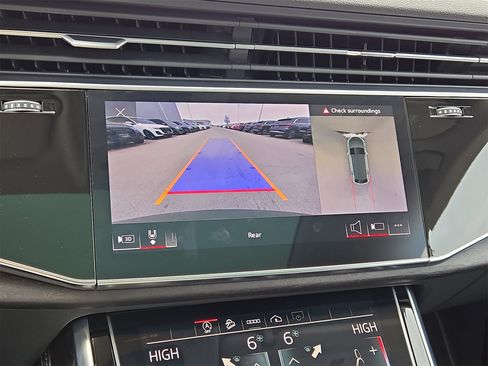 Used 2023 Audi Q8 Premium Plus w/ Premium Plus Package image 18