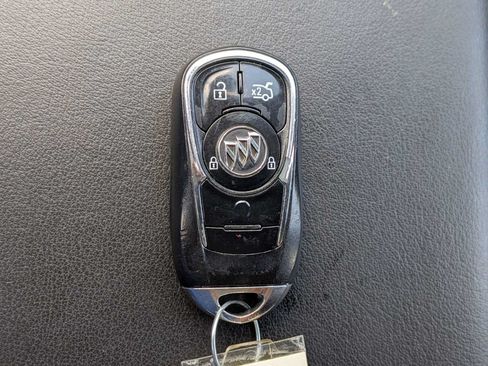 Used 2017 Buick LaCrosse Essence FWD image 32