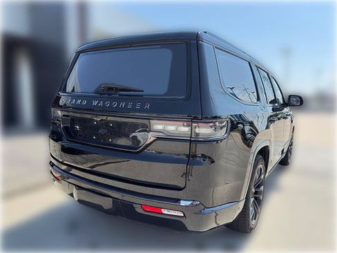 Used 2024 Jeep Grand Wagoneer Series II Obsidian w/ Quick Order Packagew 28T AWD/4WD image 8