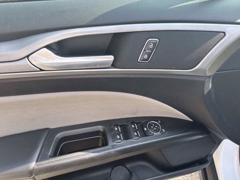 Used 2020 Ford Fusion S FWD image 19