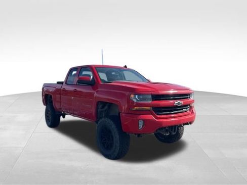 Used 2018 Chevrolet Silverado 1500 LT w/ All Star Edition image 7