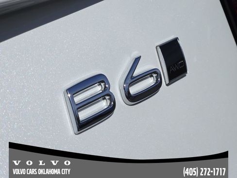 New 2026 Volvo XC90 B6 Plus w/ Protection Package Premier image 9