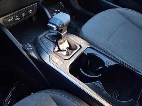 Used 2025 Kia K4 LXS image 22