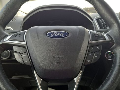 Used 2024 Ford Edge SEL image 17