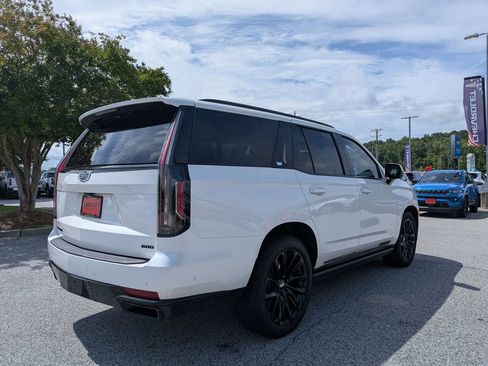 Used 2022 Cadillac Escalade Sport Platinum w/ LPO, ONYX Package AWD/4WD image 8