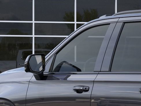 New 2026 Chevrolet Suburban RST AWD/4WD image 12