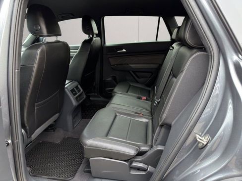 Used 2023 Volkswagen Atlas Cross Sport SE image 10