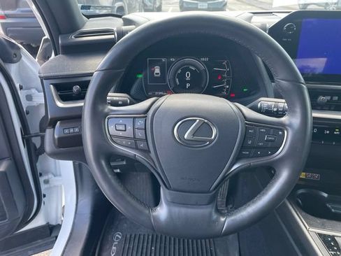 Used 2024 Lexus UX 250h AWD w/ Premium Package image 10