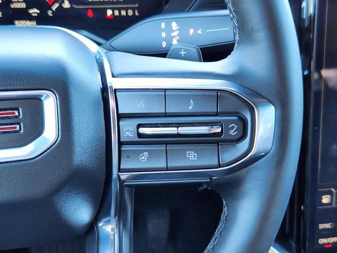 Used 2025 GMC Acadia Elevation w/ Elevation Premium Package image 20