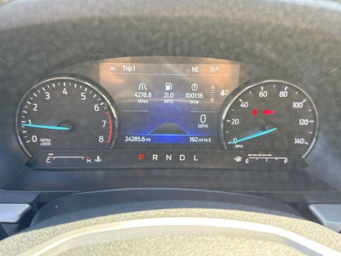 Used 2022 Ford Explorer XLT image 16