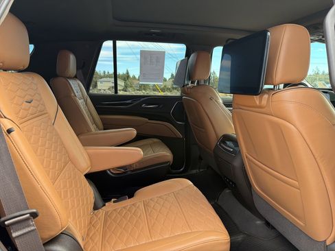 Used 2021 Cadillac Escalade Sport w/ Driver Assist Tech Package image 16