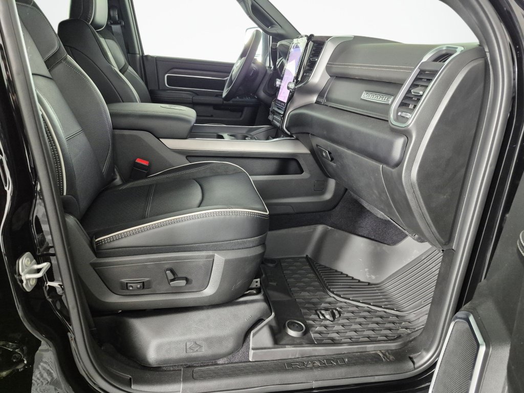 New 2026 RAM 3500 Laramie w/ Night Edition AWD/4WD image 42