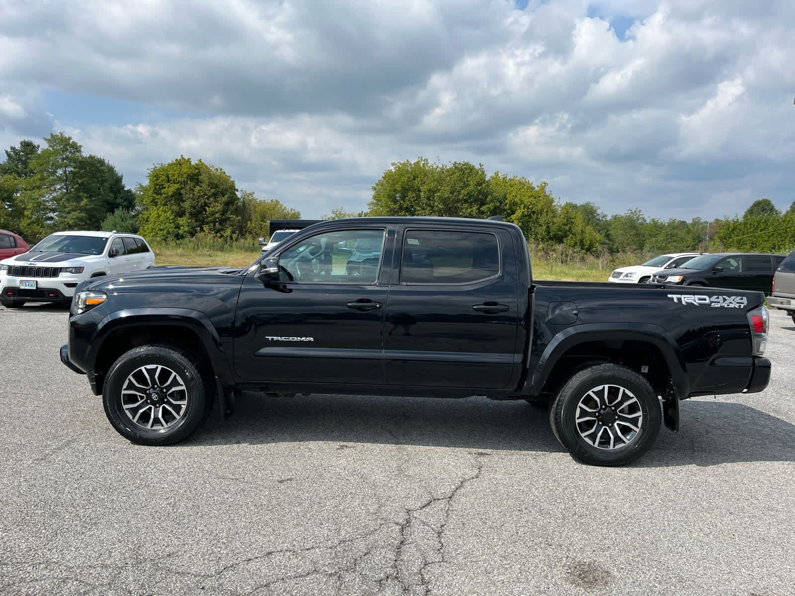 Used 2022 Toyota Tacoma TRD Sport AWD/4WD image 6