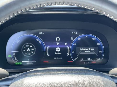 Used 2025 Toyota Crown AWD/4WD image 26