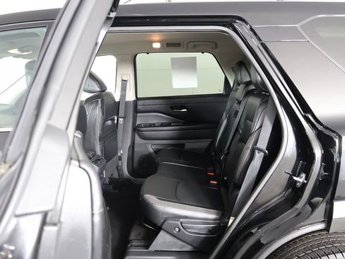 Used 2023 Nissan Pathfinder SL image 28