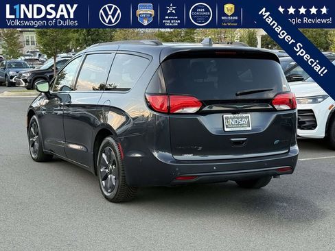 Used 2019 Chrysler Pacifica Limited w/ Advanced Safetytec Group image 4
