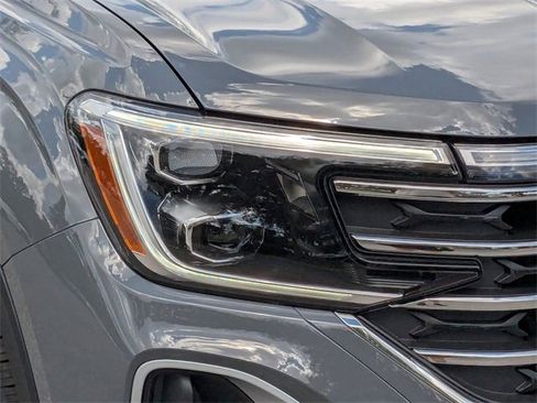 New 2026 Volkswagen Atlas SE image 9