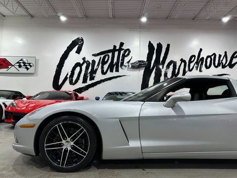 Used 2010 Chevrolet Corvette Coupe w/ Preferred Equipment Group image 6