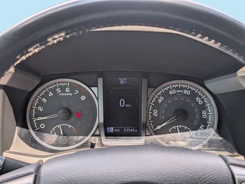 Used 2019 Toyota Tacoma SR5 AWD/4WD image 48