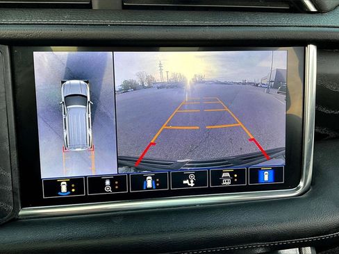 Used 2021 GMC Yukon Denali image 14