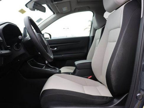 Certified 2025 Honda CR-V EX image 11