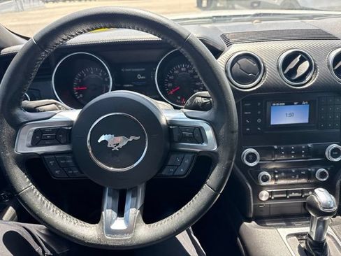 Used 2021 Ford Mustang Coupe RWD image 8