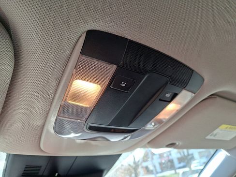 Used 2023 Kia Sorento LX image 21