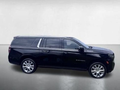 Used 2024 Chevrolet Suburban High Country w/ Max Trailering Package AWD/4WD image 5