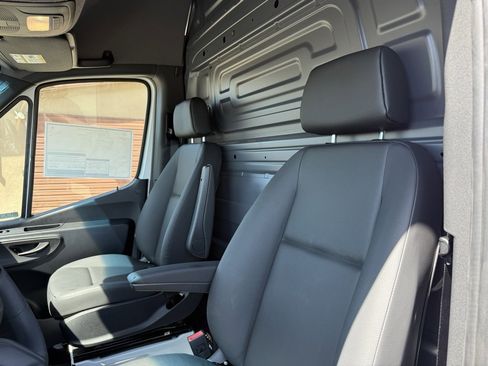 New 2025 Mercedes-Benz Sprinter 2500 image 16