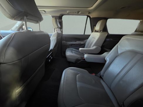 Used 2018 Ford Expedition Max Limited w/ Equipment Group 301A image 7