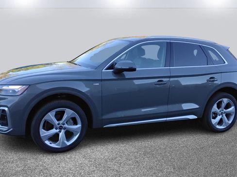 Certified 2023 Audi Q5 2.0T Premium Plus w/ Premium Plus Package image 3