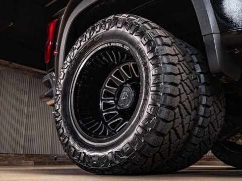 Used 2020 Chevrolet Silverado 3500 LTZ w/ LTZ Plus Package image 14