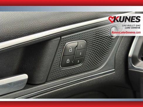 Used 2022 Ford Edge Titanium AWD/4WD image 49