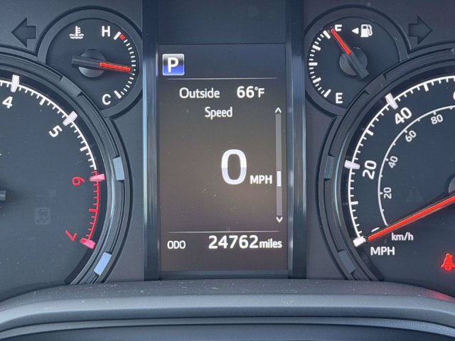 Used 2021 Toyota 4Runner SR5 Premium w/ Moonroof Package AWD/4WD image 25
