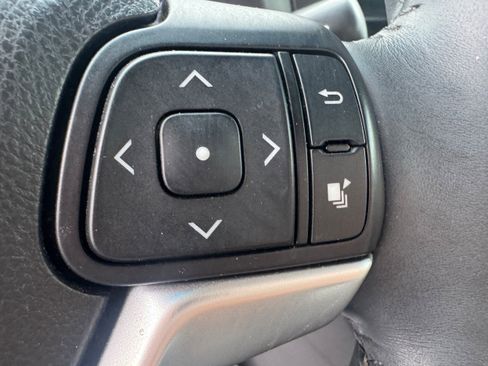 Used 2015 Toyota Sienna Limited FWD image 24