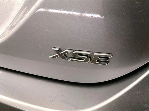 Used 2019 Toyota Camry XSE image 14
