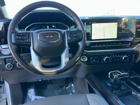 Used 2022 GMC Sierra 1500 SLT image 41