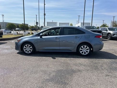 Used 2025 Toyota Corolla LE FWD image 6