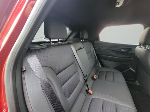 Used 2023 Chevrolet TrailBlazer RS FWD image 31