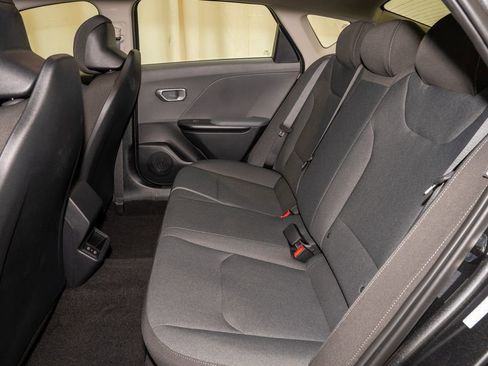 New 2025 Kia K4 LX image 9