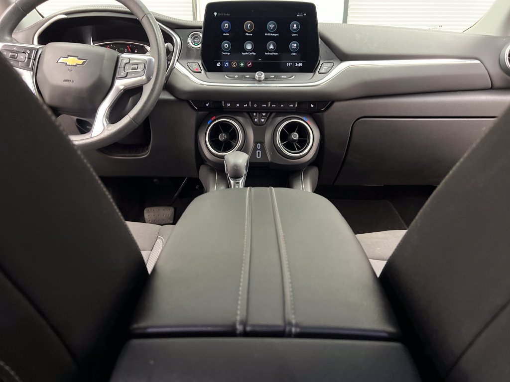 Used 2025 Chevrolet Blazer LT FWD image 44