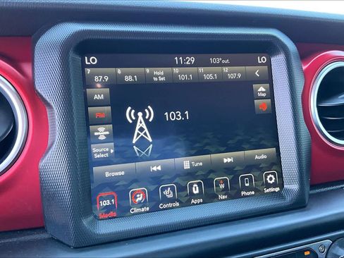Used 2022 Jeep Gladiator Rubicon w/ LED Lighting Group AWD/4WD image 30