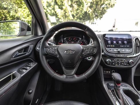 Used 2023 Chevrolet Equinox RS w/ RS Leather Package AWD/4WD image 25